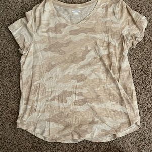 Old Navy women’s tshirt, camo print